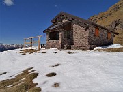  Anello Bivacco (2050 m)-Laghetto (2116 m) Tre Pizzi da Capovalle (1130 m)-10apr22- FOTOGALLERY